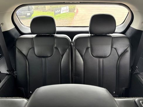 Certified 2025 Kia Sorento S w/ Panoramic Sunroof Package image 15