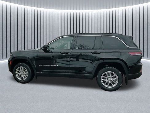 New 2025 Jeep Grand Cherokee Laredo X w/ Luxury Tech Group I image 15