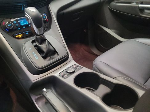 Used 2015 Ford Escape SE w/ Equipment Group 201A FWD image 26