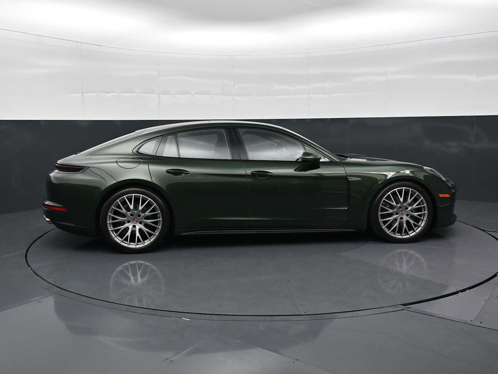 New 2026 Porsche Panamera RWD image 26