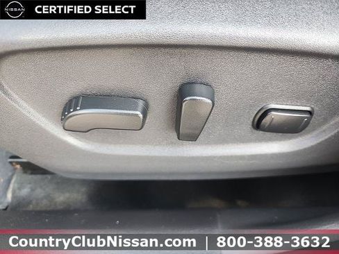 Certified 2019 Nissan Rogue SV AWD/4WD image 12