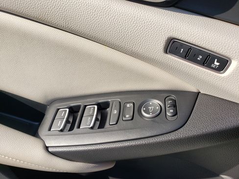 Used 2022 Honda Accord Touring image 13