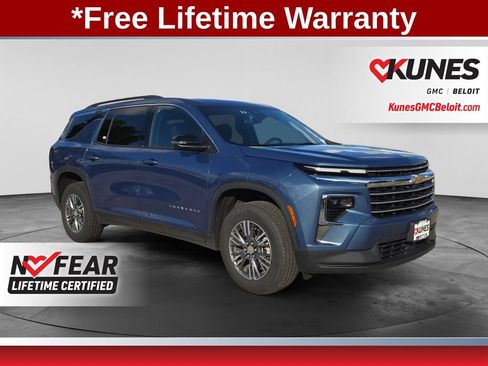 Used 2025 Chevrolet Traverse LT AWD/4WD image 1