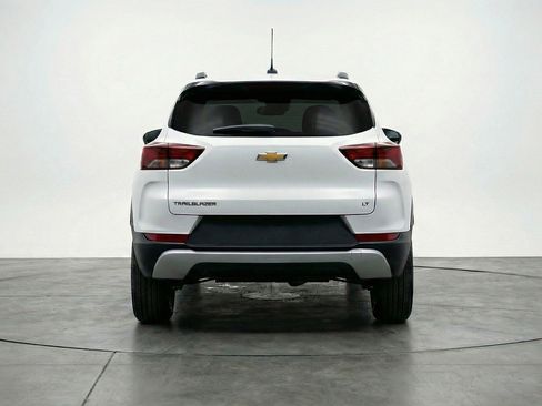 Used 2025 Chevrolet TrailBlazer LT image 7