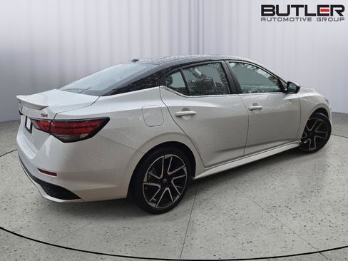 Used 2024 Nissan Sentra SR w/ SR Premium Package image 5