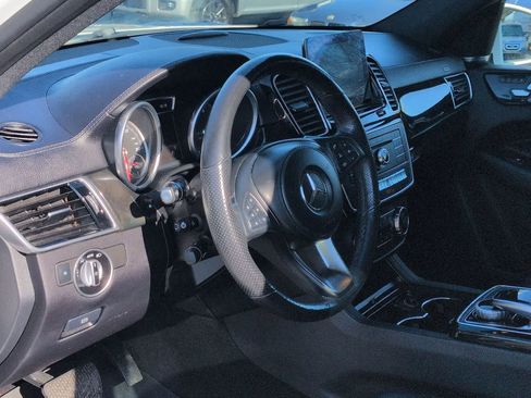 Used 2017 Mercedes-Benz GLS 450 4MATIC image 2