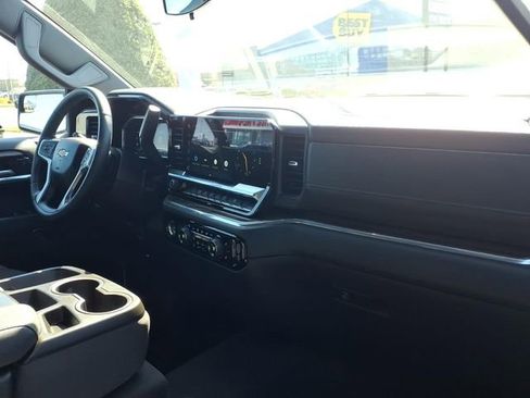 Used 2023 Chevrolet Silverado 1500 LT image 20