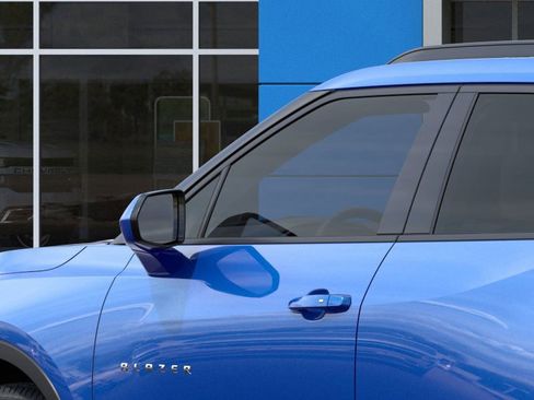 New 2025 Chevrolet Blazer LT w/ Convenience Package image 30