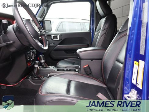 Used 2018 Jeep Wrangler Unlimited Rubicon w/ Cold Weather Group image 21