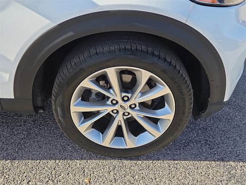 Used 2022 Ford Explorer Platinum w/ Equipment Group 601A image 7