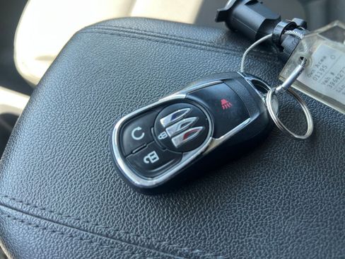 Used 2025 Buick Encore GX Preferred image 21