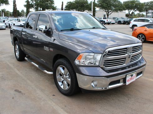 Used 2016 RAM 1500 Lone Star RWD image 2