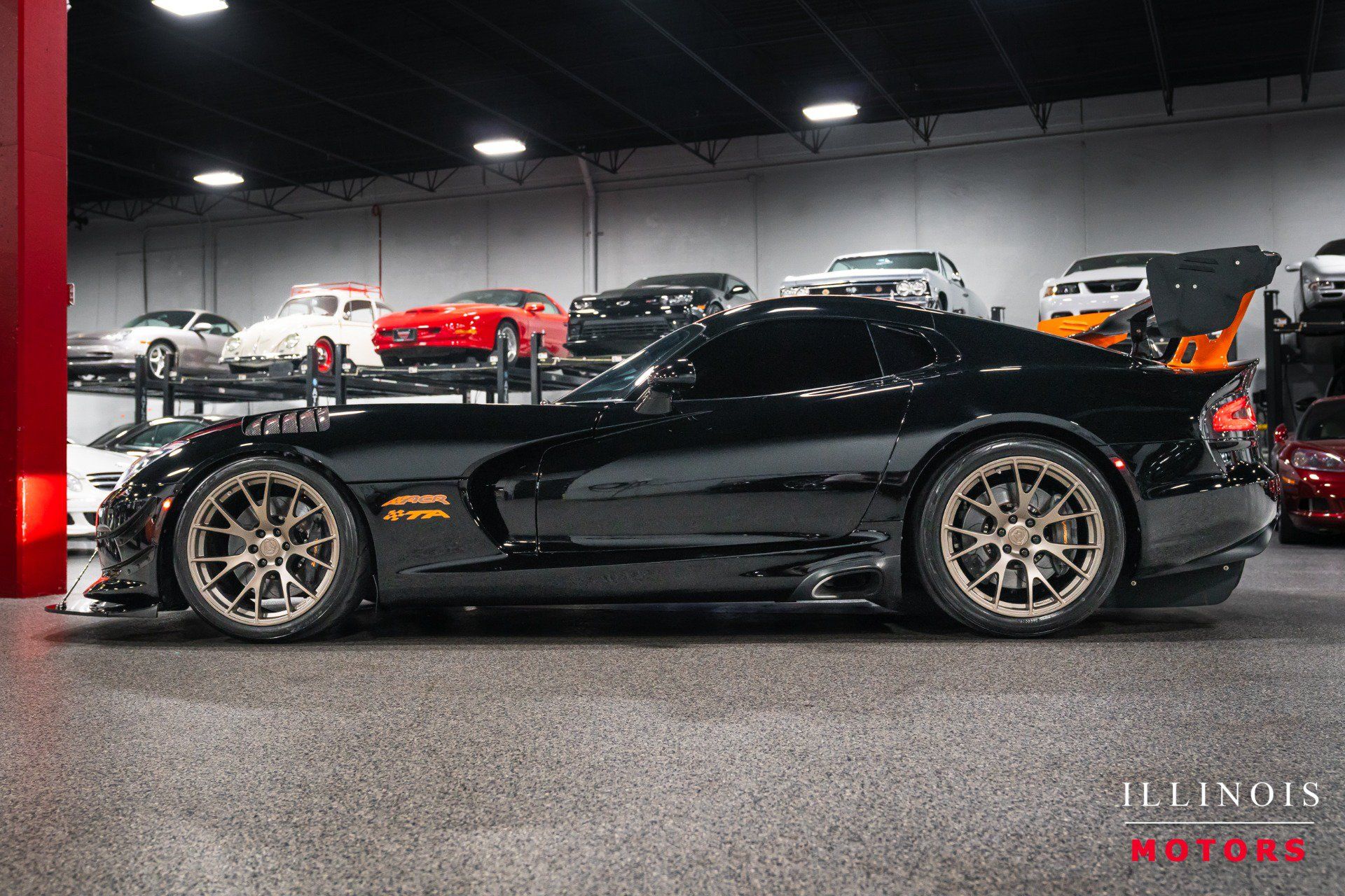 Used 2016 Dodge Viper SRT-10 w/ TA 1.0 Package RWD image 2