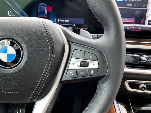 Used 2025 BMW X5 xDrive40i w/ Executive Package image 25