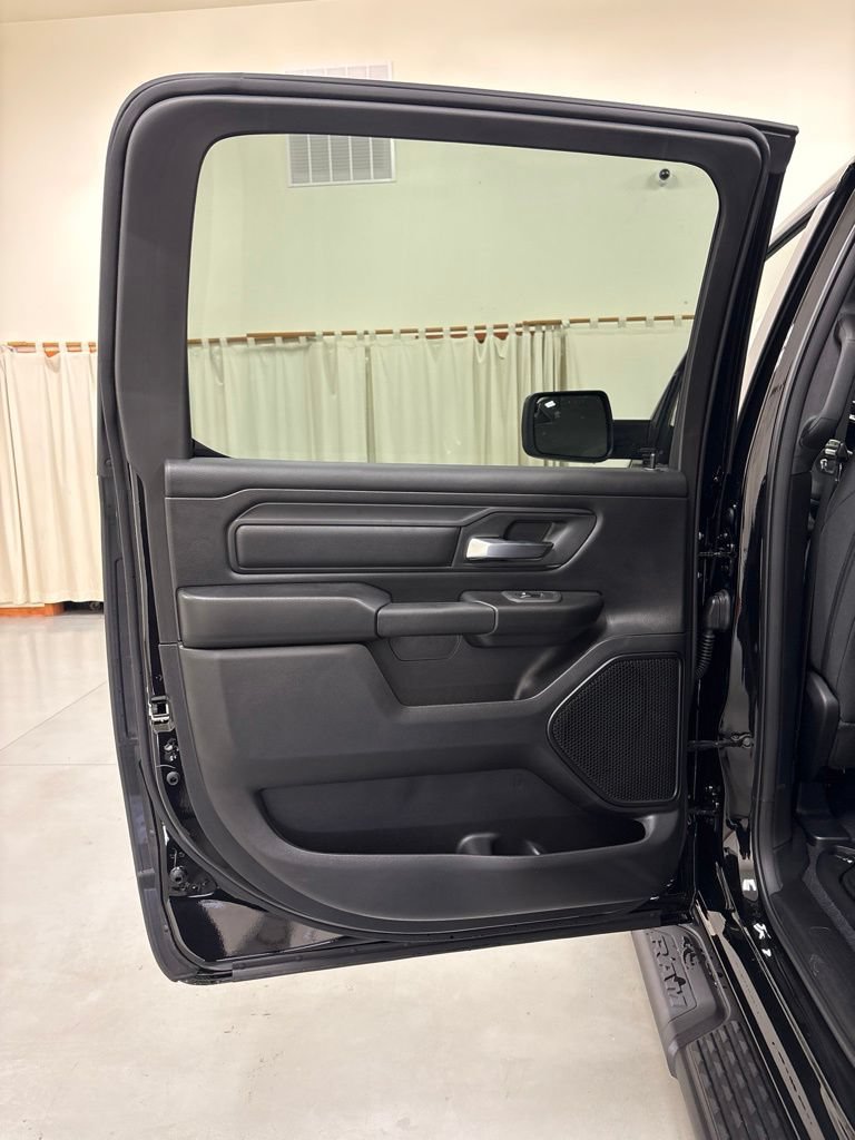 New 2026 RAM 1500 Express AWD/4WD image 22