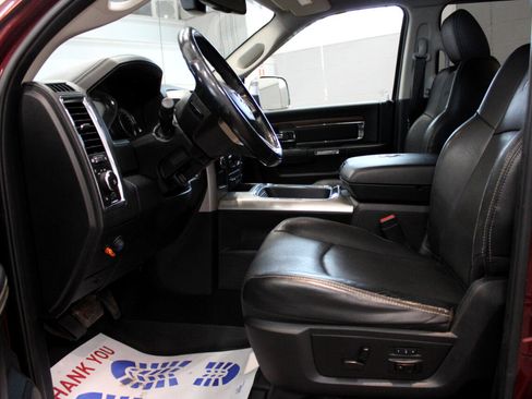 Used 2017 RAM 2500 Laramie w/ Convenience Group image 12