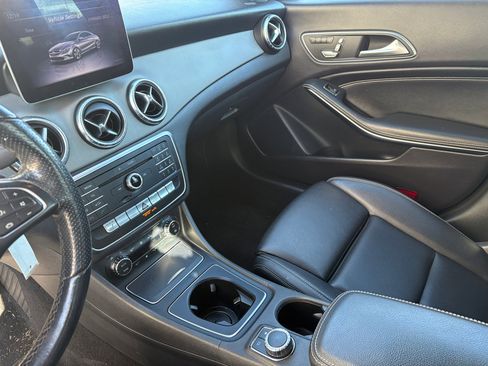 Used 2019 Mercedes-Benz CLA 250 4MATIC image 6