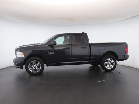 Used 2019 RAM 1500 Express w/ Express Value Package image 40