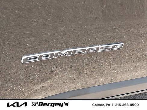 Used 2023 Jeep Compass Limited AWD/4WD image 33