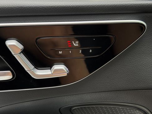 Used 2022 Mercedes-Benz C 300 Sedan image 17