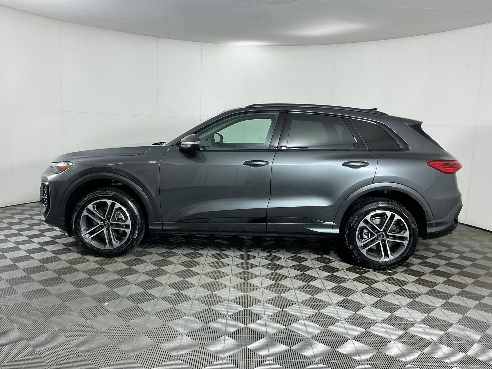 New 2026 Audi Q5 2.0T AWD/4WD image 4