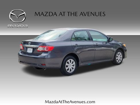 Used 2011 Toyota Corolla LE image 4
