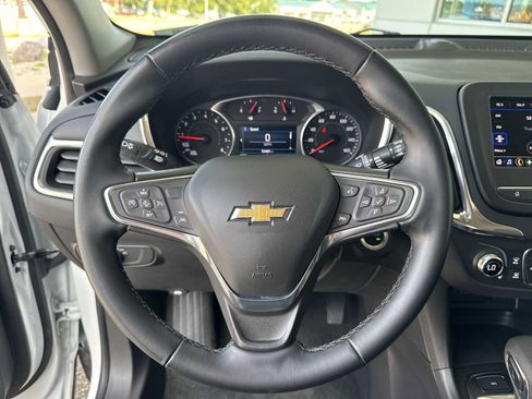 Certified 2024 Chevrolet Equinox LT AWD/4WD image 17