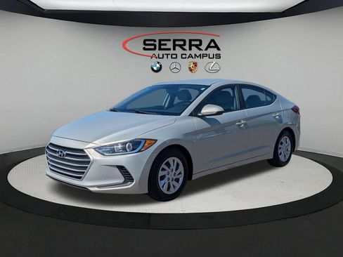 Used 2017 Hyundai Elantra SE FWD image 1