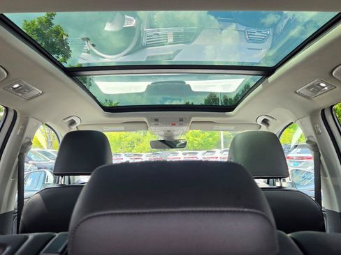 Certified 2022 Volkswagen Tiguan SE w/ Panoramic Sunroof Package FWD image 59