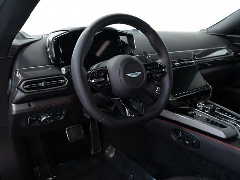 Used 2025 Aston Martin Vanquish RWD image 15