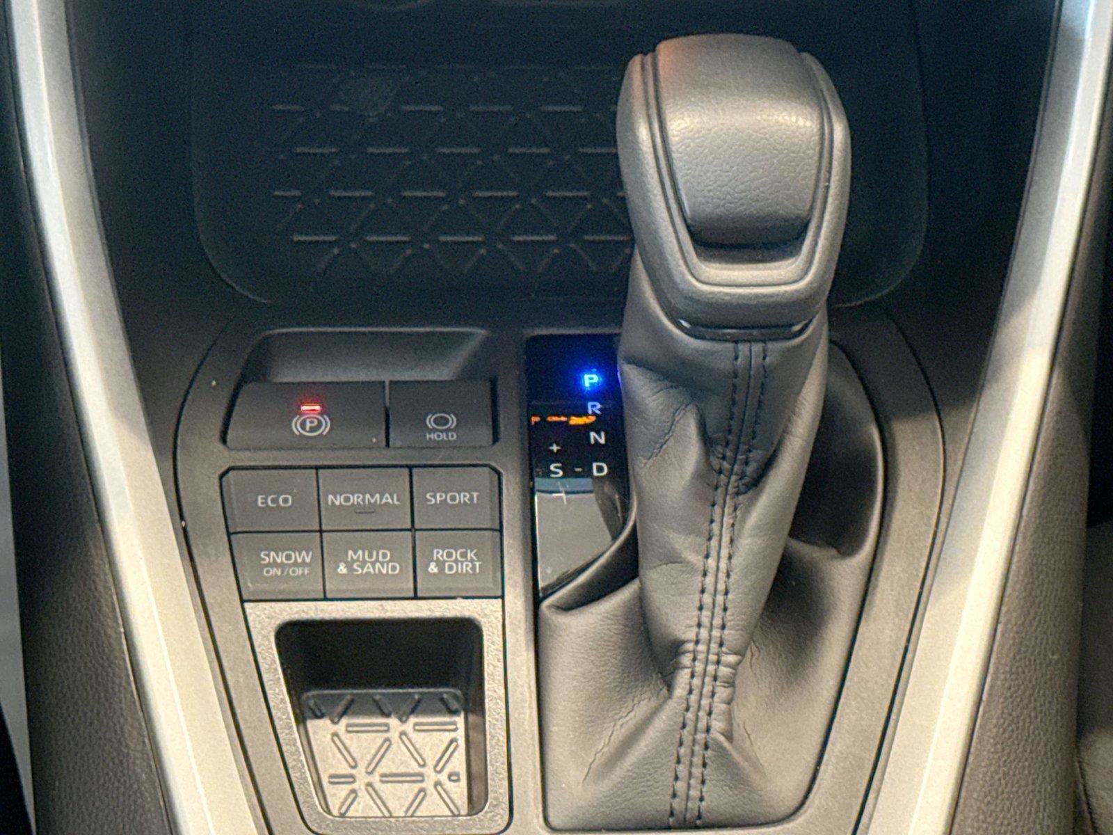 Used 2024 Toyota RAV4 XLE w/ Convenience Package AWD/4WD image 21
