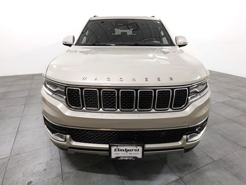 Used 2022 Jeep Wagoneer Series II w/ Premium Group I image 2