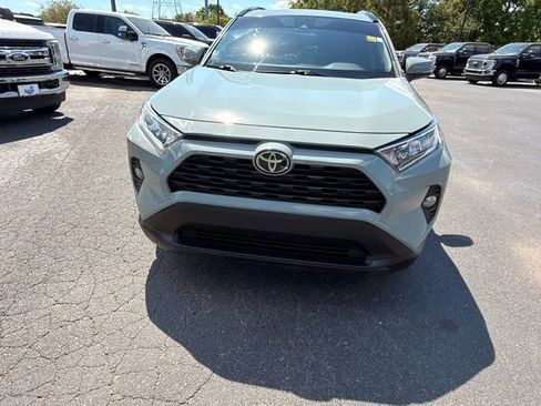 Used 2019 Toyota RAV4 XLE w/ Convenience Package FWD image 13