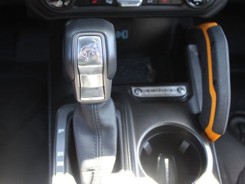 Used 2023 Ford Bronco Badlands w/ Sasquatch Package AWD/4WD image 35