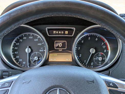 Used 2015 Mercedes-Benz G 550 image 16