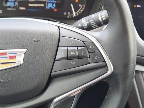 Used 2018 Cadillac XT5 Premium Luxury image 42