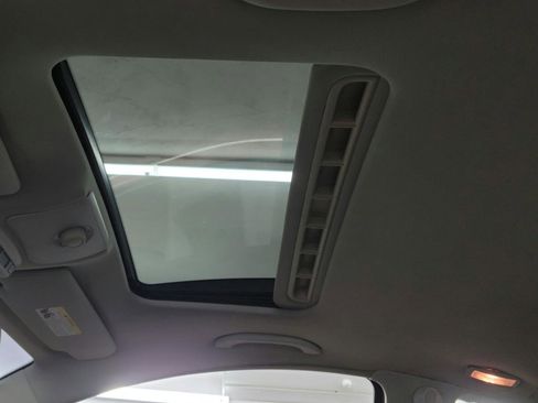 Used 2010 Volkswagen Beetle Red Rock FWD image 17