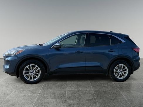 Used 2020 Ford Escape SE image 2