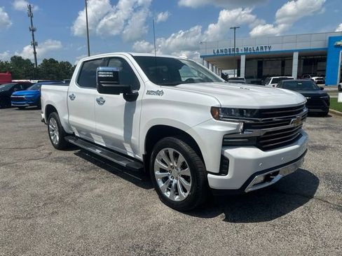 Used 2022 Chevrolet Silverado 1500 High Country w/ Technology Package AWD/4WD image 1