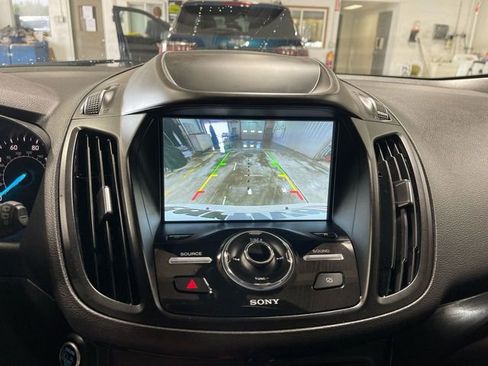 Used 2019 Ford Escape Titanium AWD/4WD image 17