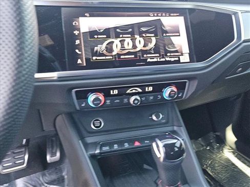 Certified 2025 Audi Q3 2.0T Premium Plus w/ Premium Plus Package AWD/4WD image 15