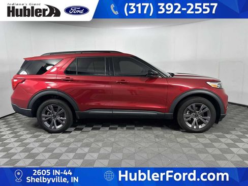 Used 2024 Ford Explorer XLT w/ Equipment Group 202A AWD/4WD image 9