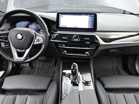 Used 2023 BMW 540i xDrive w/ Premium Package AWD/4WD image 13