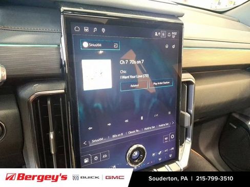 New 2026 GMC Acadia AT4 w/ Luxury Package AWD/4WD image 15
