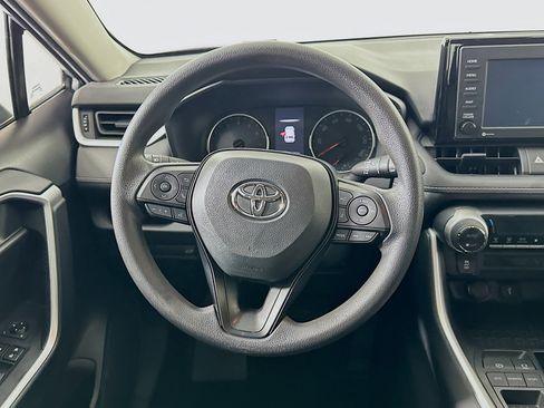 Used 2021 Toyota RAV4 XLE image 18