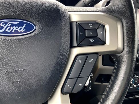 Used 2020 Ford F250 Lariat w/ Lariat Value Package AWD/4WD image 41