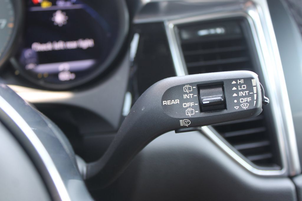 Used 2018 Porsche Macan S AWD/4WD image 39