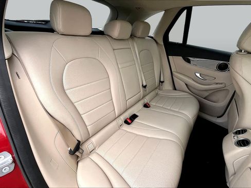 Used 2019 Mercedes-Benz GLC 300 image 18