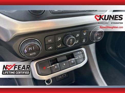 Used 2023 GMC Acadia SLT AWD/4WD image 35
