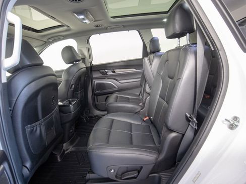 Used 2021 Kia Telluride SX w/ Towing Package FWD image 10